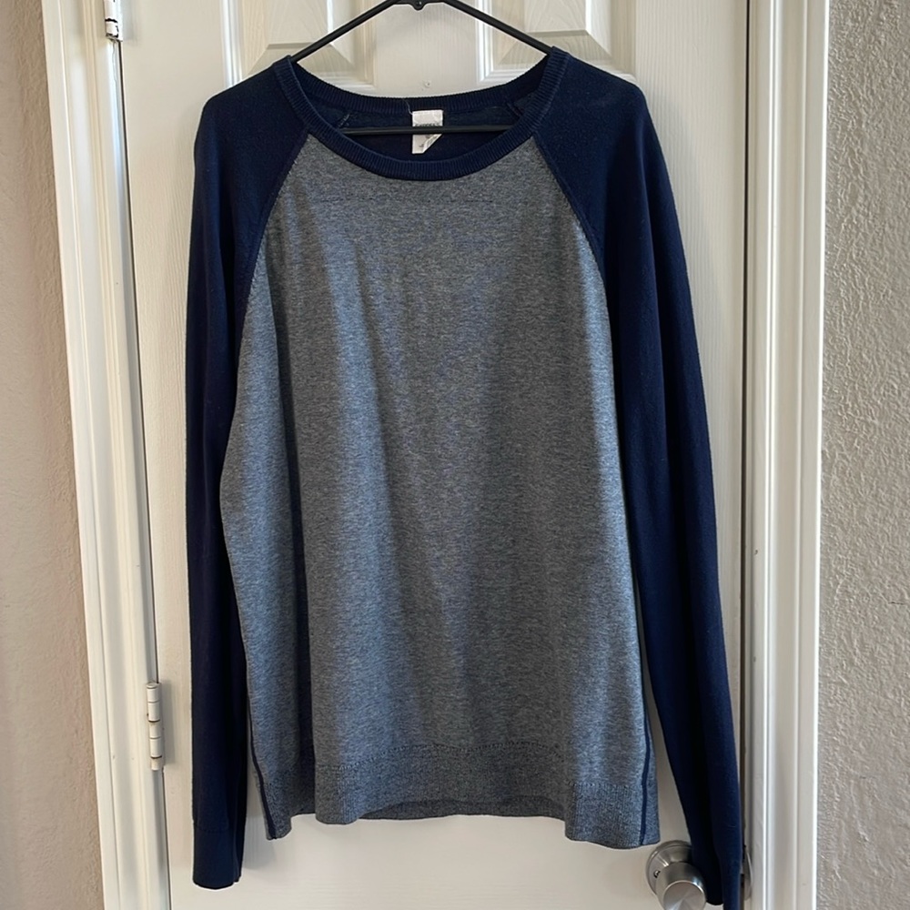 Express Men's Color Block Crewneck Sweater Gray Navy Blue Long Sleeve Size XL